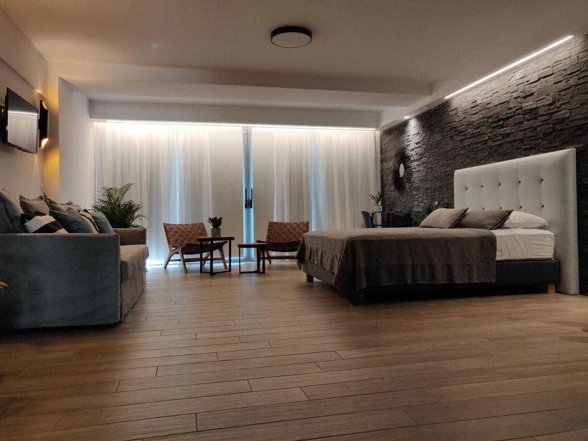 Sunny New Lovely Apartment 60 Meters From The Metro Atene Esterno foto